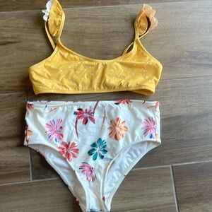 Girls Oneill swimsuit two piece size 12.
